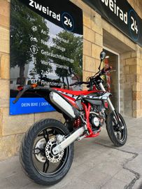 Bild 5 - 340410849  RR 4T 125 LC SUPERMOTO - AM LAGER -