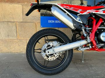 Bild 10 - 340411070  RR 4T 125 LC SUPERMOTO - AM LAGER -