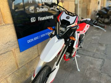 Bild 7 - 340411070  RR 4T 125 LC SUPERMOTO - AM LAGER -