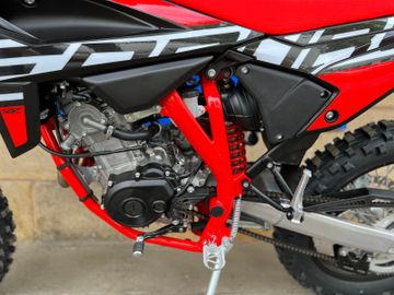 Bild 5 - 343183595 RR 4T 125 LC ENDURO RR125 - AM LAGER