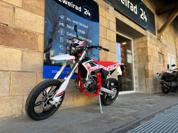 Bild 4 - 347971703 RR 4T 125 LC SUPERMOTO RR125 - AM LAGER