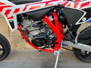 Bild 6 - 347971703 RR 4T 125 LC SUPERMOTO RR125 - AM LAGER
