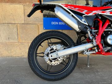 Bild 8 - 347971703 RR 4T 125 LC SUPERMOTO RR125 - AM LAGER