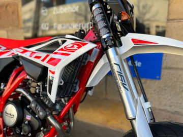 Bild 11 - 347971703 RR 4T 125 LC SUPERMOTO RR125 - AM LAGER